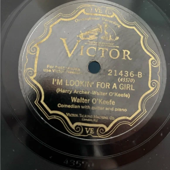 Rare !I'M LOOKIN' FOR A GIRL by comedian Walter O'Keefe. phonograph record